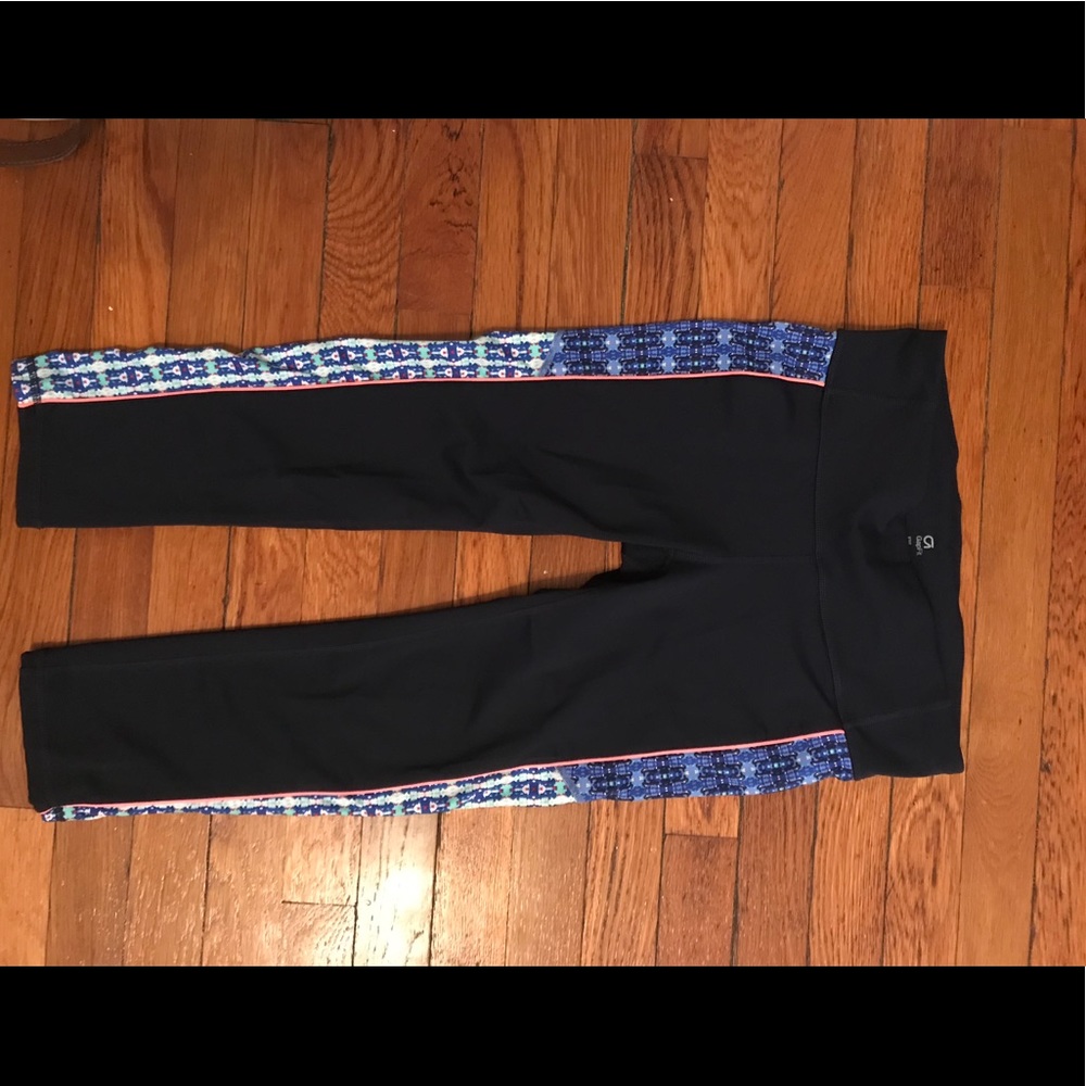 Gap Fit Capri leggings
